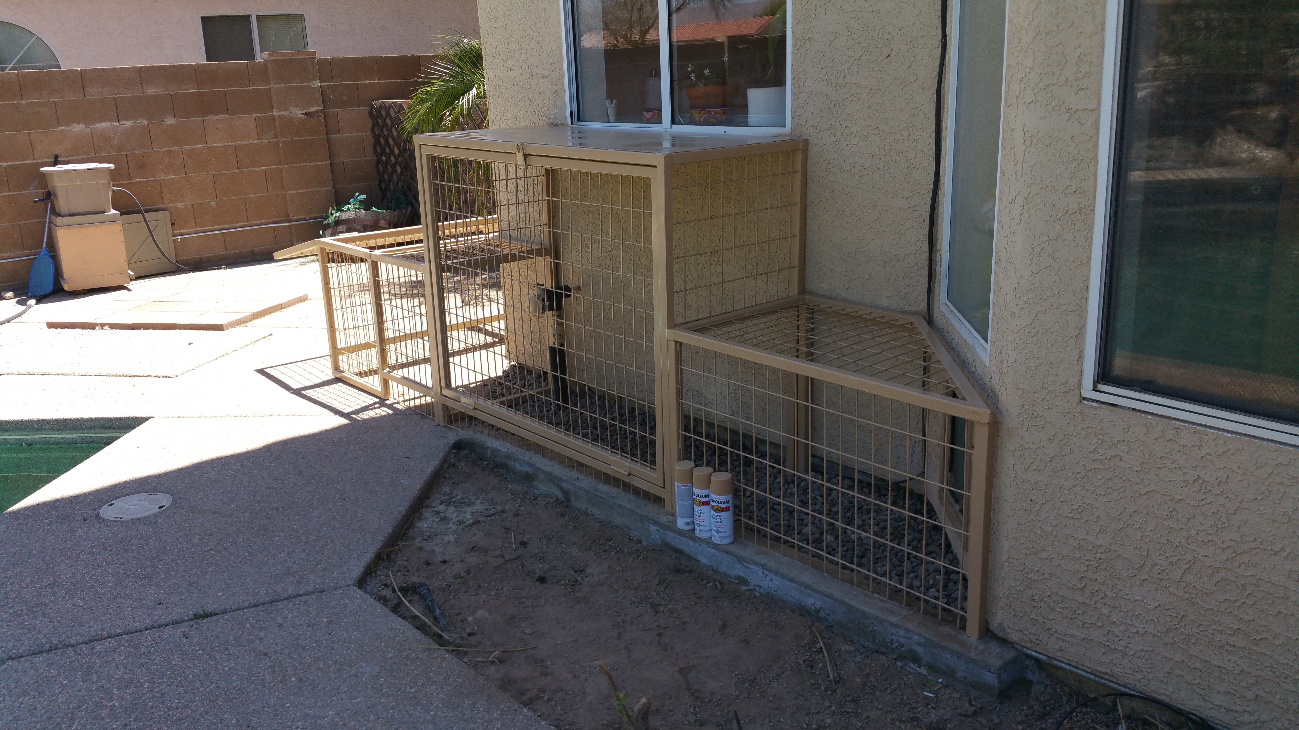 Cat Kennels Keep Coyotes Out!
